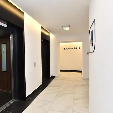 Price! Maximum Comfort & Location! Apartament *