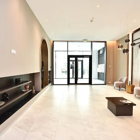 Price! Maximum Comfort & Location!