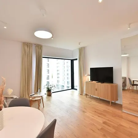 Price! Maximum Comfort & Location! Apartament